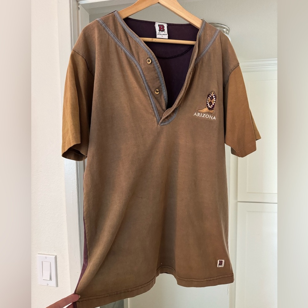 Vintage Arizona shirt! Size large! Cool natural fade!